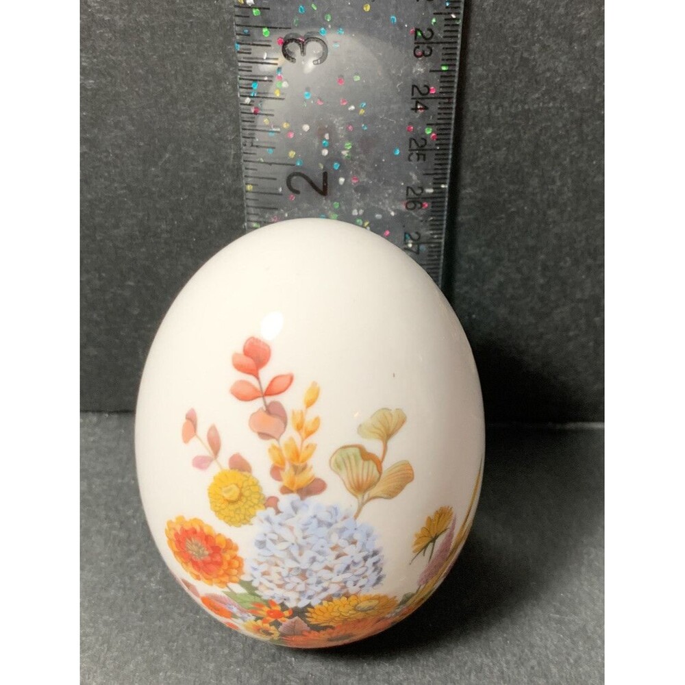 Avon Porcelain Decorative Egg Hand Painted Beautiful Flowers 1987 Autumns Color - Picture 4 of 4